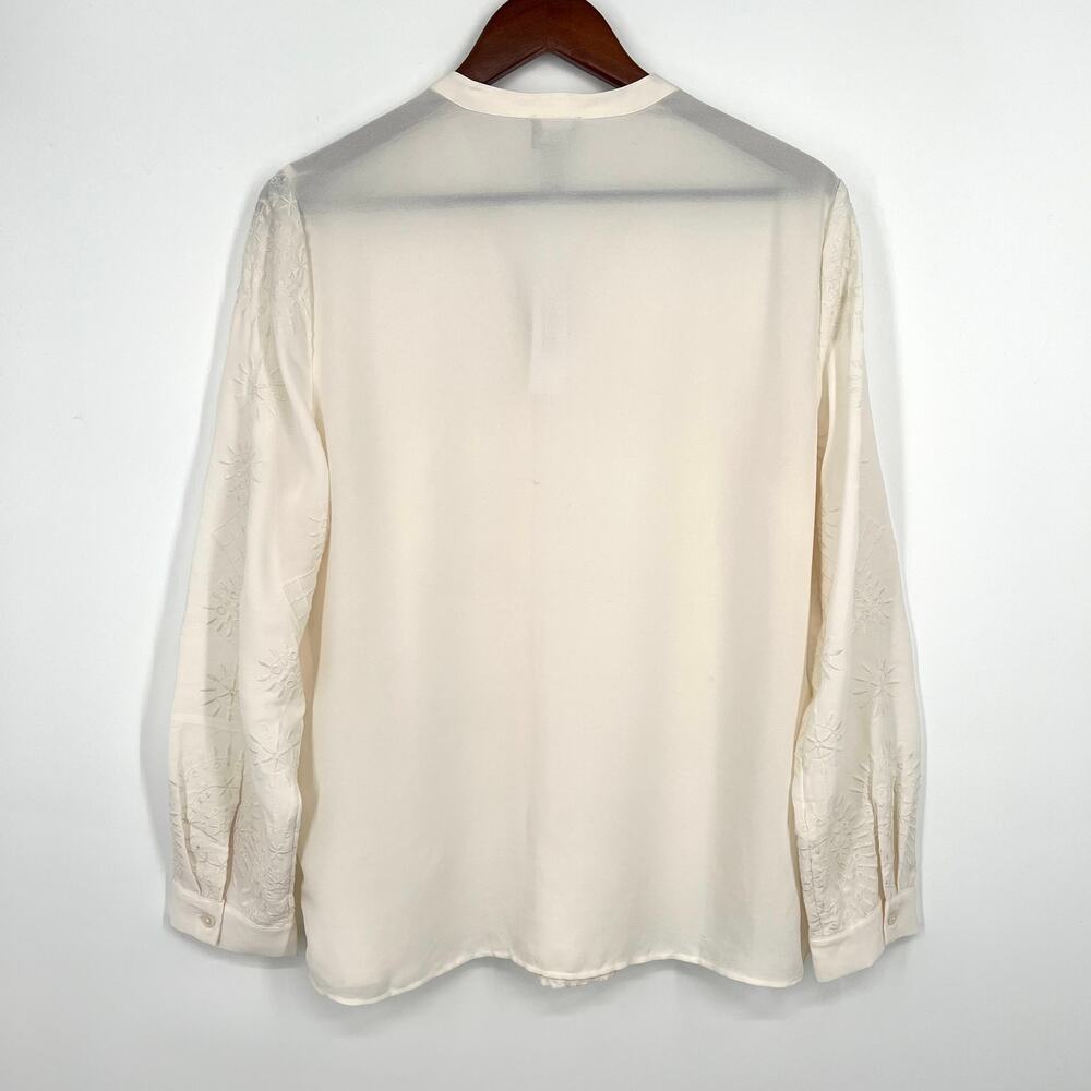 NEW NWT Chicos Embroidered White Long Sleeve Blouse Shirt Top Slightly Sheer - Picture 11 of 11
